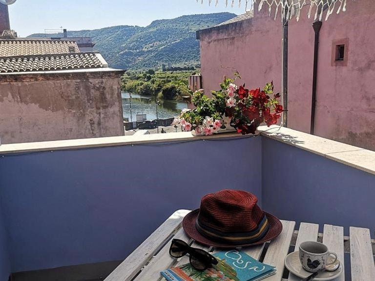 Casa Pagio Hotel Bosa Bagian luar foto