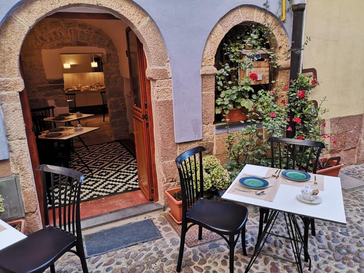 Casa Pagio Hotel Bosa Bagian luar foto